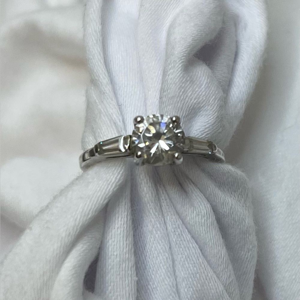 Athra Trading Sterling Silver 925 Cubic Zirconia with Baguettes Size 6 EUC